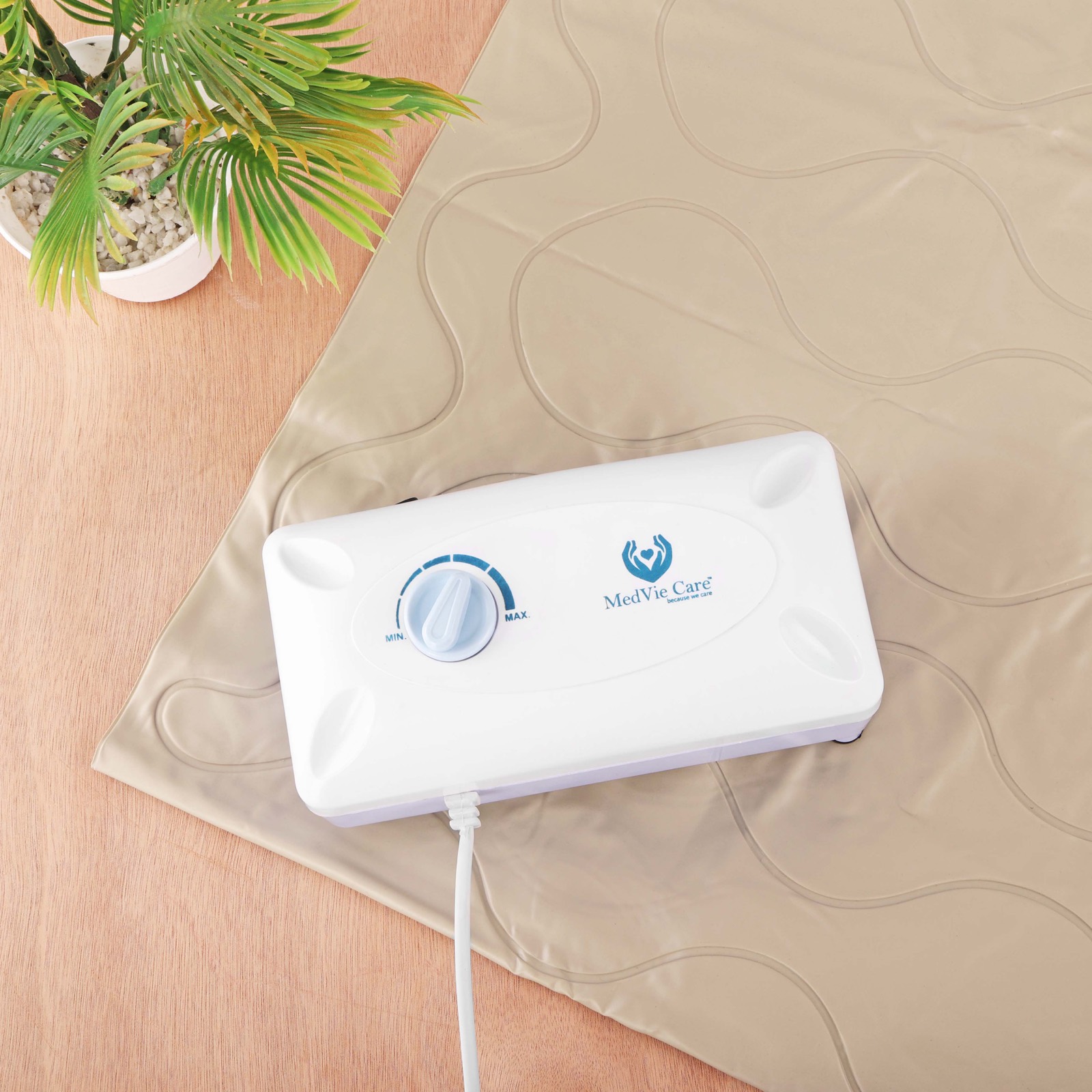 MedVie Care MC-AB01 anti-decubitus airbed pump on the bubble mattress